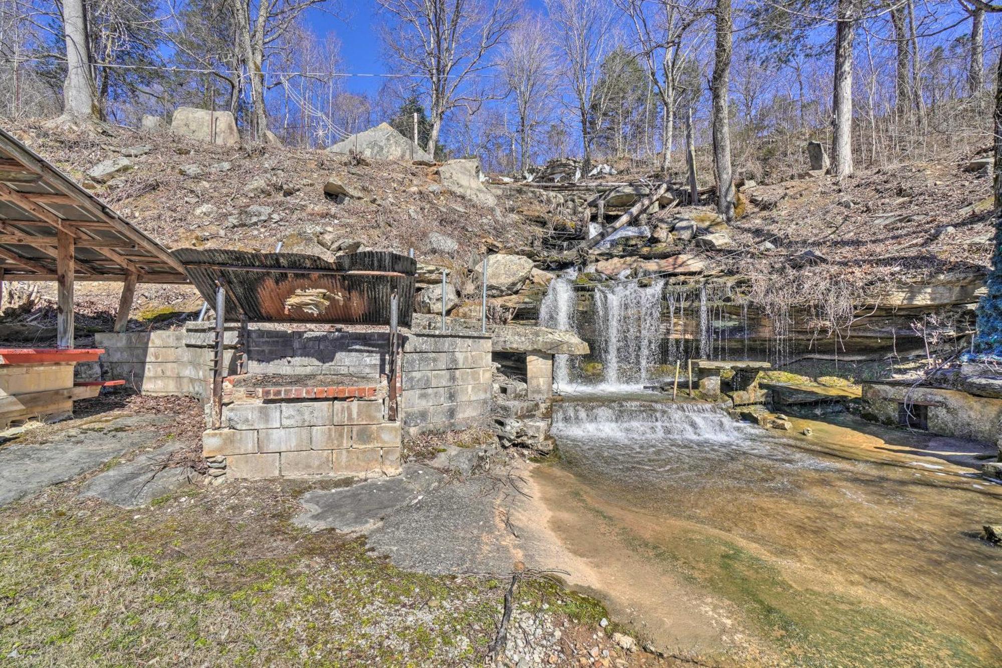 Peaceful Cookeville Cabin On 52 Acres! エクステリア 写真